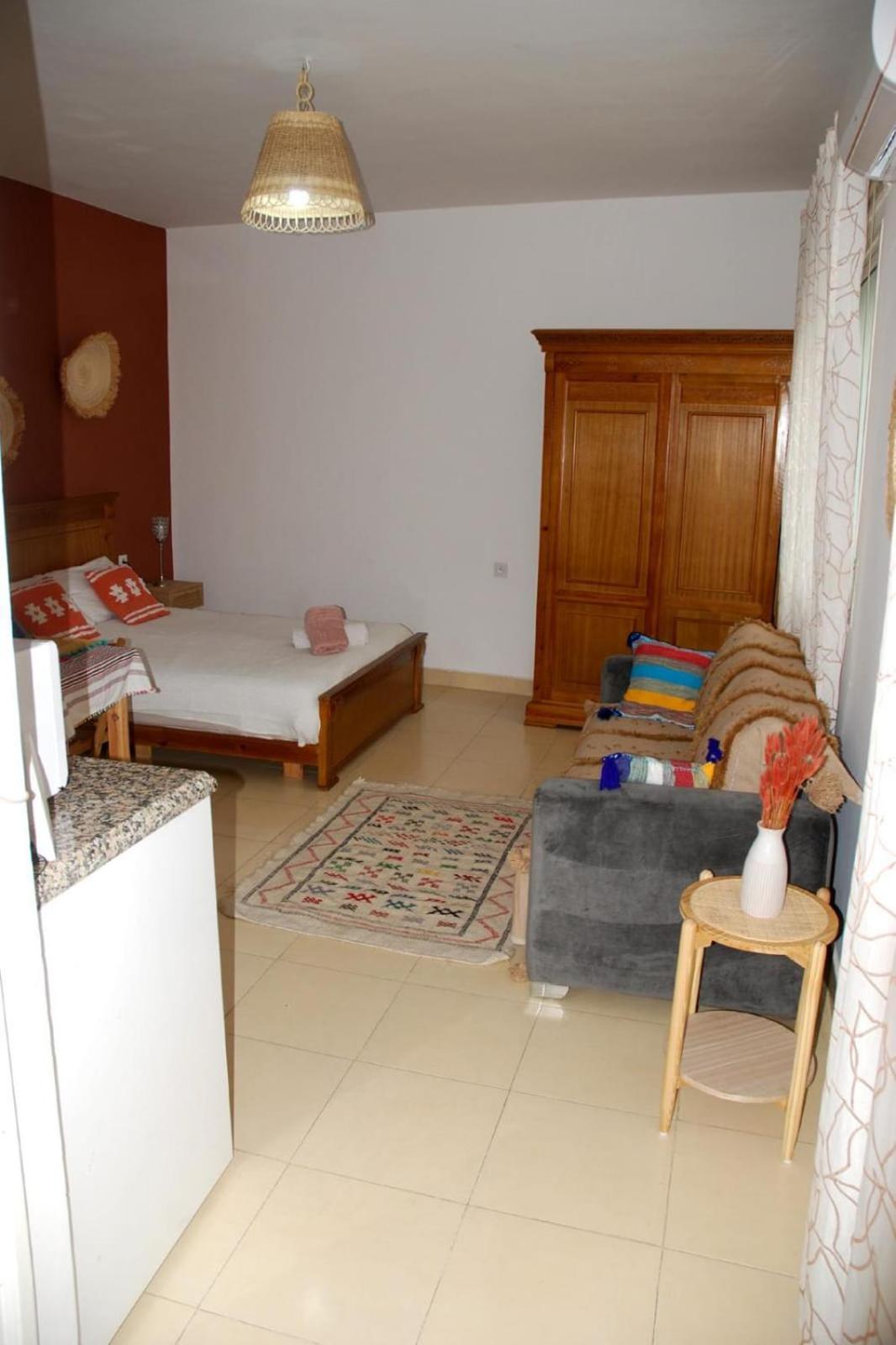 Studio Lumineux Avec Terrasse Tanger Exteriör bild